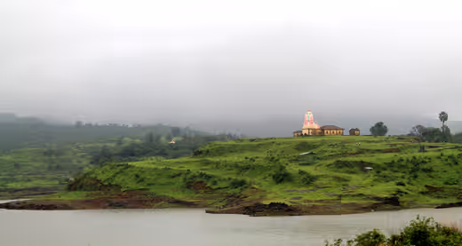 Lonely Temple, Neral